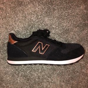 New Balance Tennis Shoes